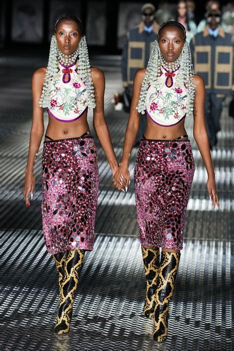 desfile gucci gemeos|Gucci Just Sent 68 Sets Of Identical Twins Down The Runway.